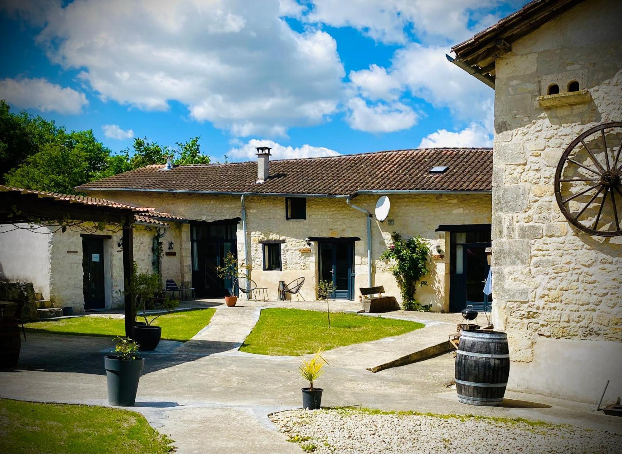 Métairie des Gâcheries Champagne-et-Fontaine Exterior foto